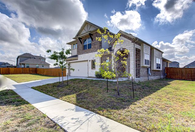 217 Pelican Bay CIR, Kyle, TX 78640