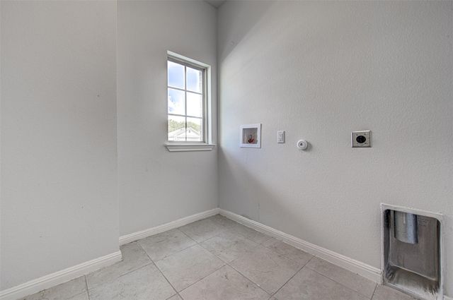 217 Pelican Bay CIR, Kyle, TX 78640