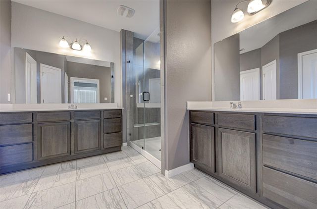 217 Pelican Bay CIR, Kyle, TX 78640