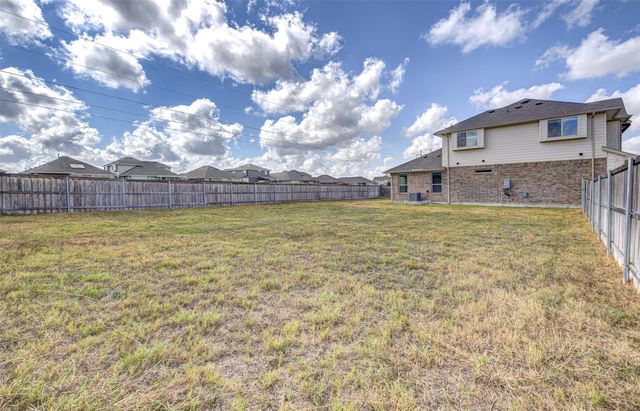 217 Pelican Bay CIR, Kyle, TX 78640