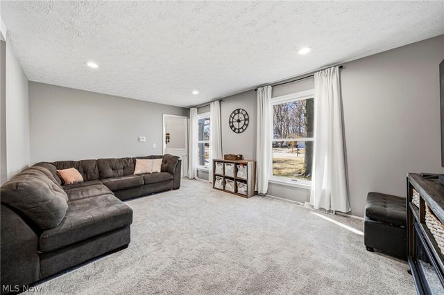 8285 Steeplechase Drive, Mentor, OH 44060