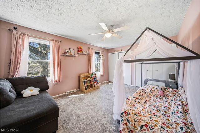 8285 Steeplechase Drive, Mentor, OH 44060