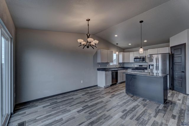 640 BOSWELL BLVD, Box Elder, SD 57719