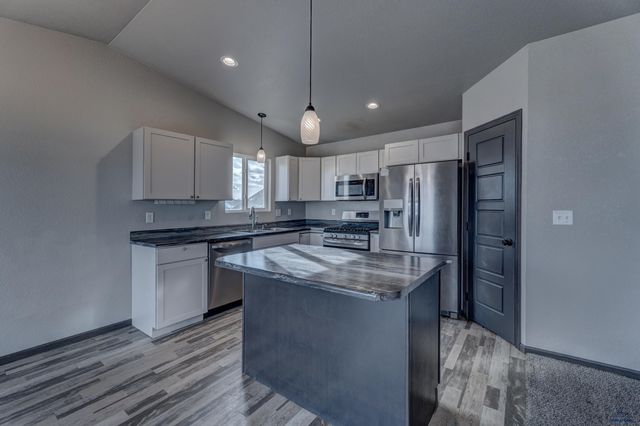 640 BOSWELL BLVD, Box Elder, SD 57719