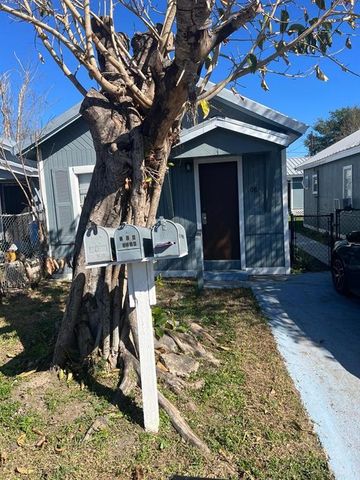 106 -108 S Kansas Street, Weslaco, TX 78596