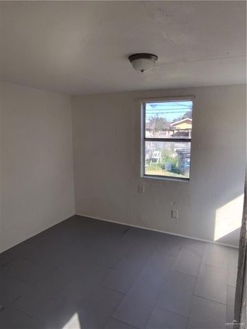 106 -108 S Kansas Street, Weslaco, TX 78596