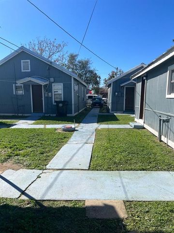 106 -108 S Kansas Street, Weslaco, TX 78596