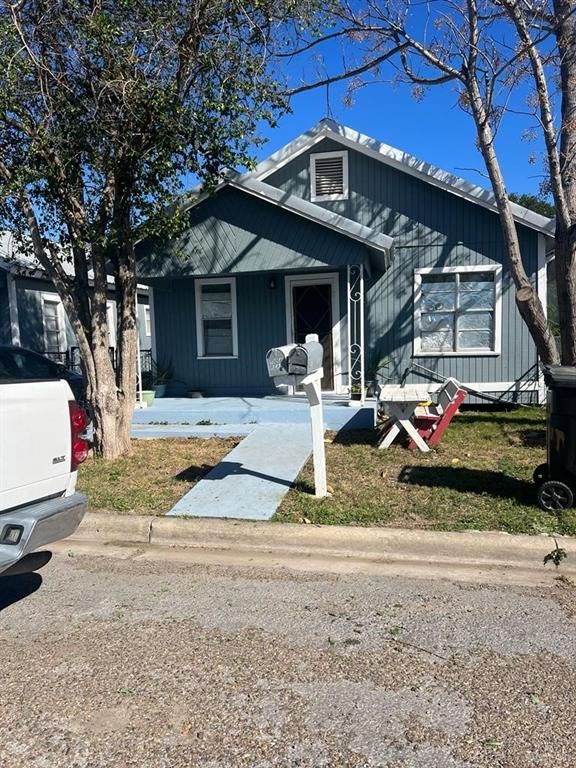 106 -108 S Kansas Street, Weslaco, TX 78596