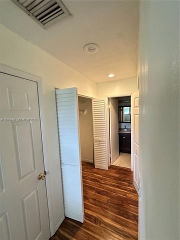 9865 Riverside Drive 9-32, Coral Springs, FL 33071