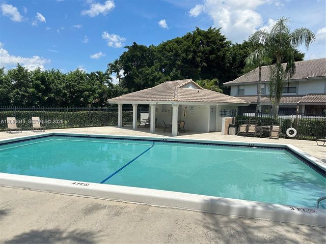 9865 Riverside Drive 9-32, Coral Springs, FL 33071