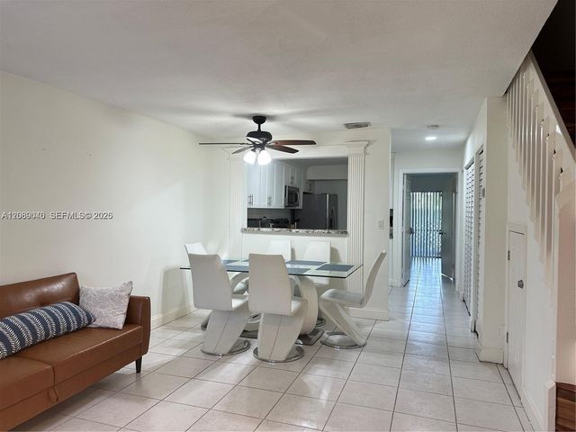 9865 Riverside Drive 9-32, Coral Springs, FL 33071