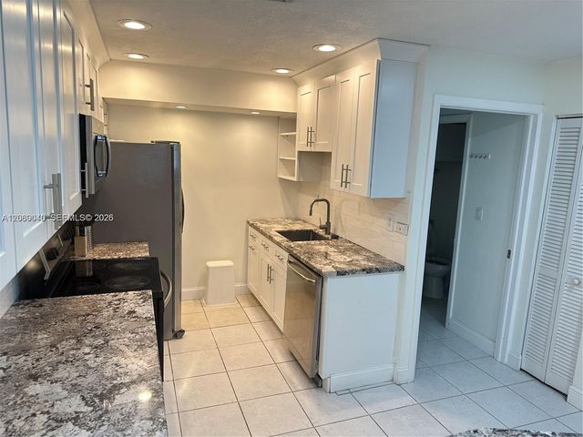 9865 Riverside Drive 9-32, Coral Springs, FL 33071