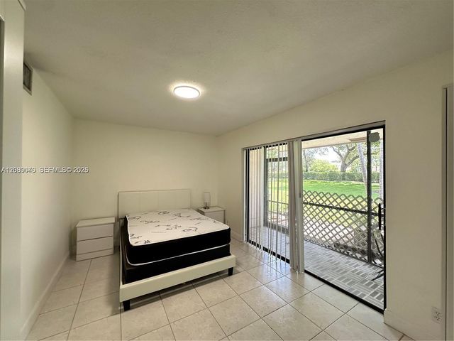 9865 Riverside Drive 9-32, Coral Springs, FL 33071