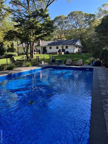 25 Pinoak Lane, Saint James, NY 11780