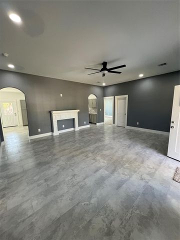 21626 Road 3754, Cleveland, TX 77357