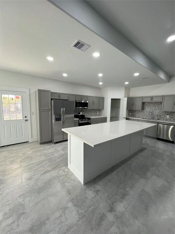 21626 Road 3754, Cleveland, TX 77357