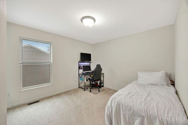 723 Grande Oaks Dr, Hamilton Twp, OH 45152