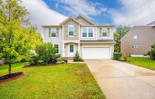 723 Grande Oaks Dr, Hamilton Twp, OH 45152