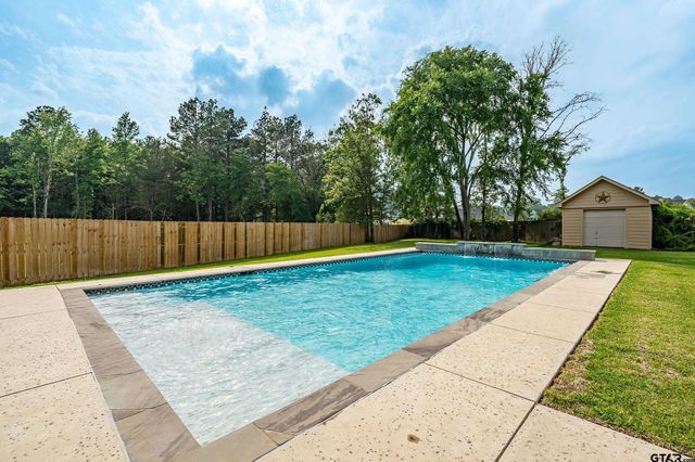 12105 Jazmin Cir, Flint, TX 75762