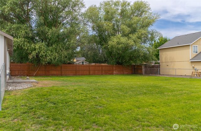 1310 W Virginia Street, Moses Lake, WA 98837