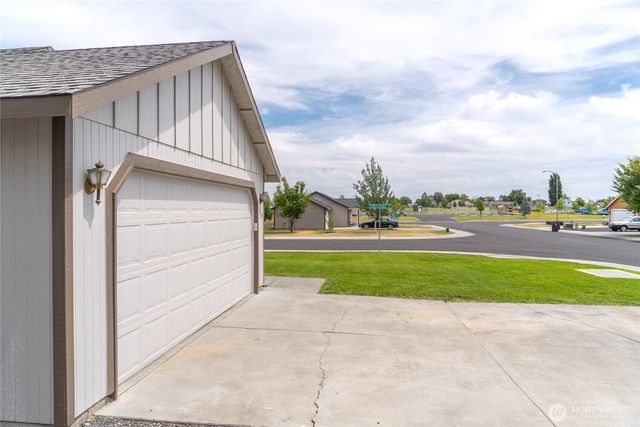 1310 W Virginia Street, Moses Lake, WA 98837