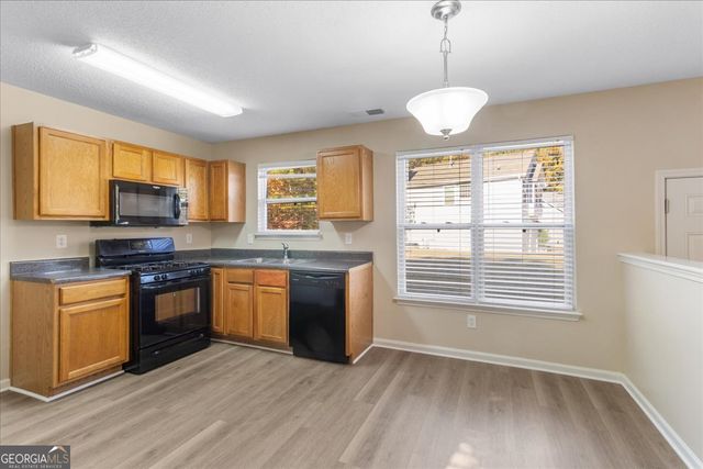 551 Rosalind Terrace, Locust Grove, GA 30248