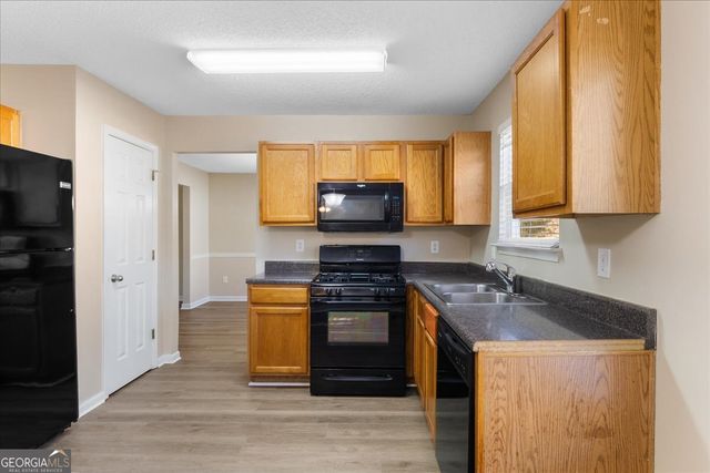 551 Rosalind Terrace, Locust Grove, GA 30248