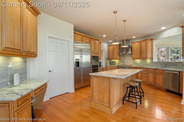 24936 Hadlock Drive, Novi, MI 48374