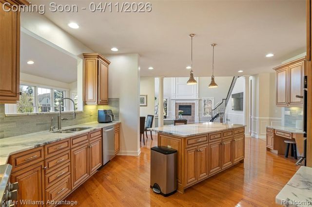 24936 Hadlock Drive, Novi, MI 48374