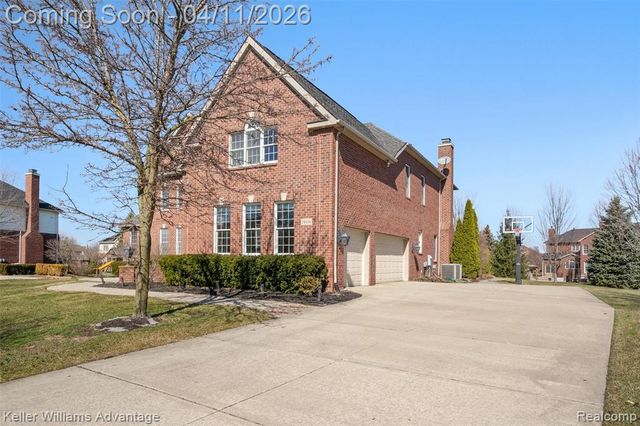 24936 Hadlock Drive, Novi, MI 48374