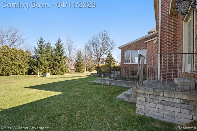 24936 Hadlock Drive, Novi, MI 48374