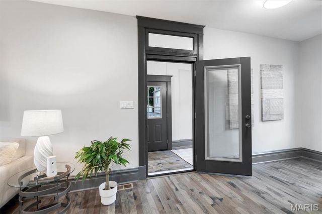 2118 McCausland Avenue, St Louis, MO 63143