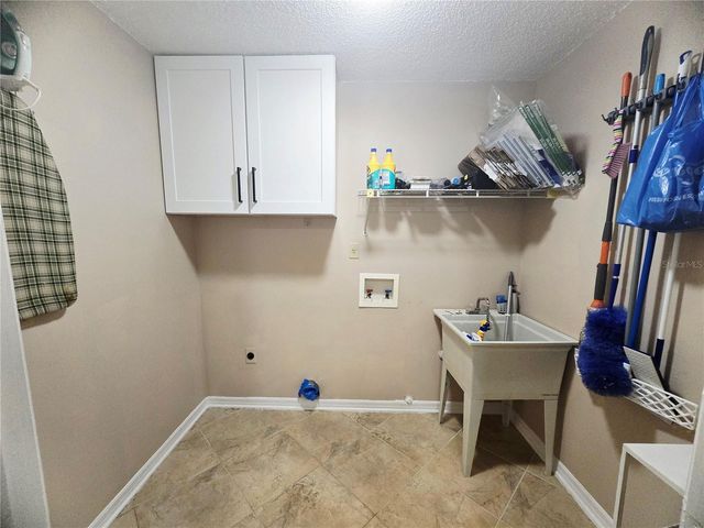 1218 RED DANDY DRIVE, Orlando, FL 32818