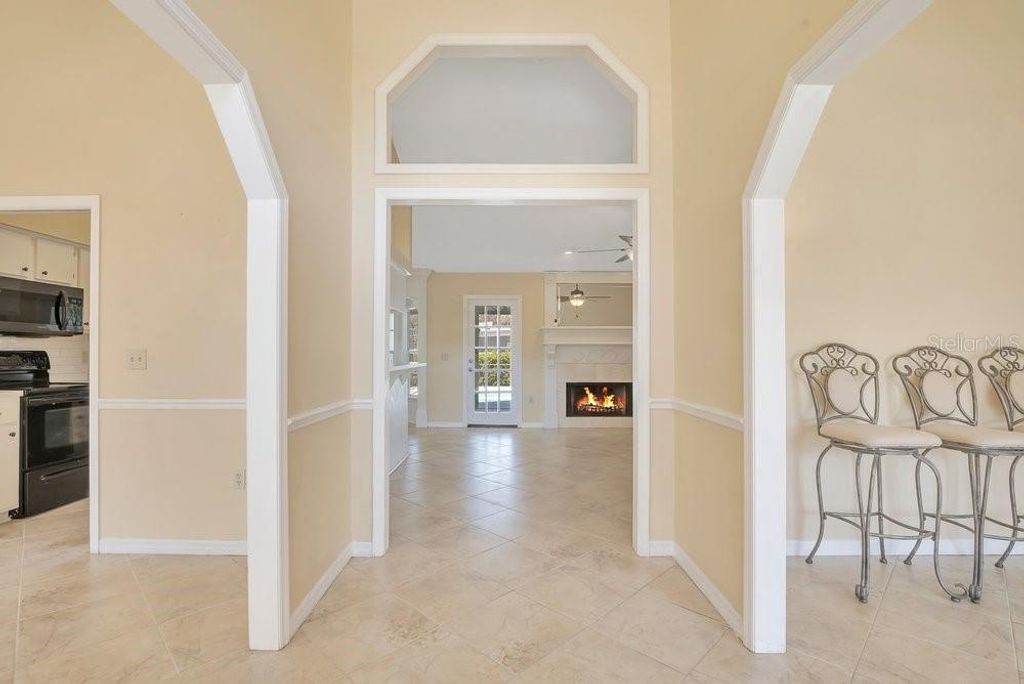 Image 3 of property listing at 1218 RED DANDY DRIVE, Orlando, FL 32818