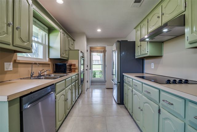 913 Lake Meadows Drive, Rockwall, TX 75087