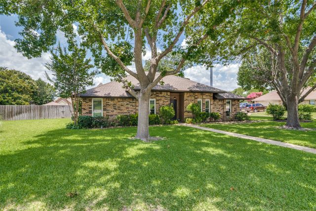 913 Lake Meadows Drive, Rockwall, TX 75087