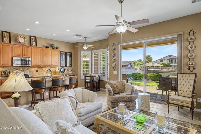 6962 W ROSE GARDEN Lane, Glendale, AZ 85308