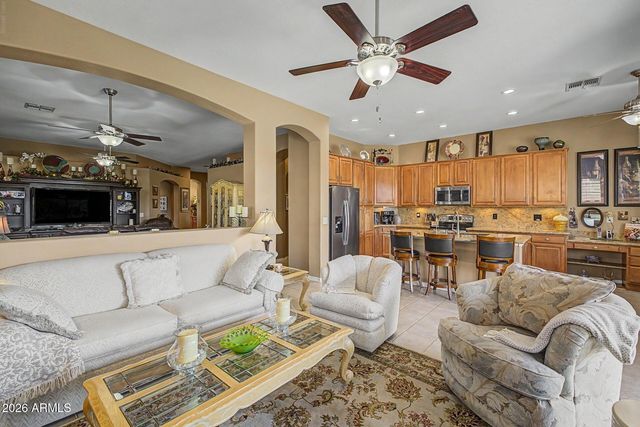 6962 W ROSE GARDEN Lane, Glendale, AZ 85308
