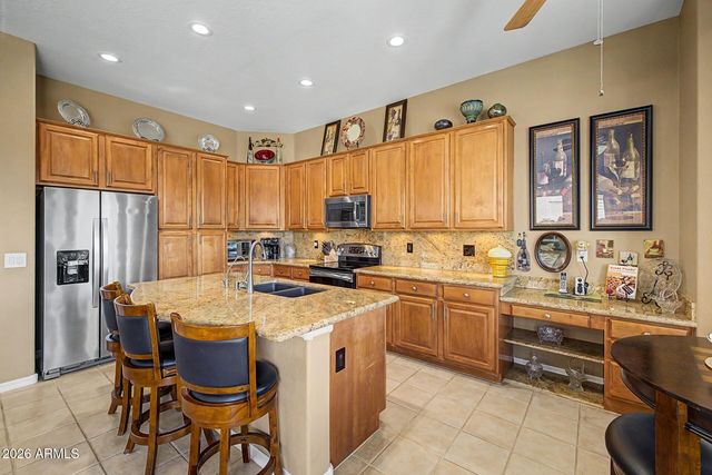 6962 W ROSE GARDEN Lane, Glendale, AZ 85308