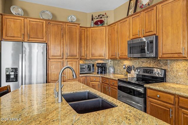 6962 W ROSE GARDEN Lane, Glendale, AZ 85308