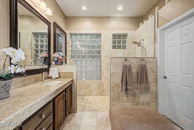 6962 W ROSE GARDEN Lane, Glendale, AZ 85308