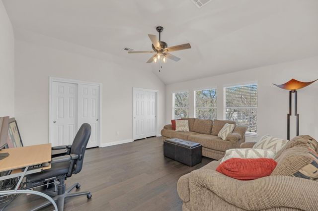 3734 Gentle Winds LN, Round Rock, TX 78681