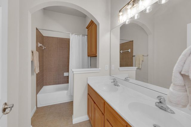 3734 Gentle Winds LN, Round Rock, TX 78681