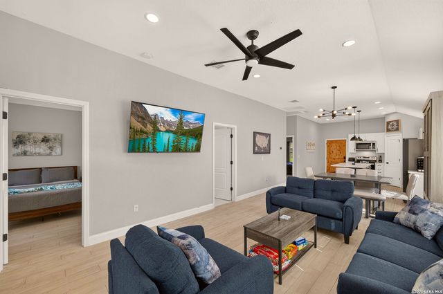 127 Lorraine Ave, San Antonio, TX 78214