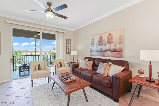 2740 Cypress Trace CIR 2733, Naples, FL 34119