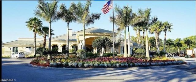 2740 Cypress Trace CIR 2733, Naples, FL 34119