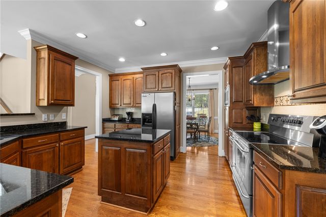 642 Lowry Lane, Seneca, SC 29678