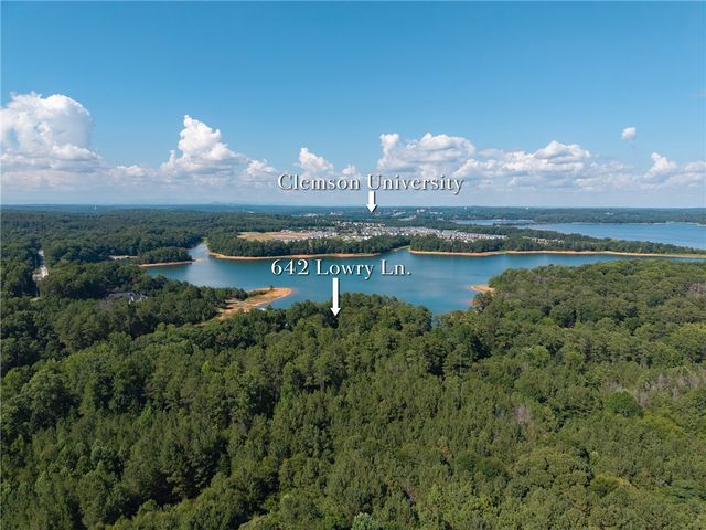 642 Lowry Lane, Seneca, SC 29678