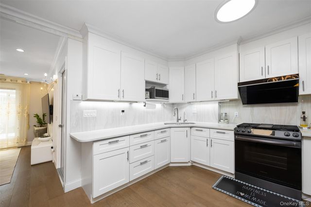 13620 Booth Memorial Avenue 2A, Flushing, NY 11355