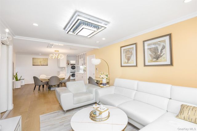 13620 Booth Memorial Avenue 2A, Flushing, NY 11355